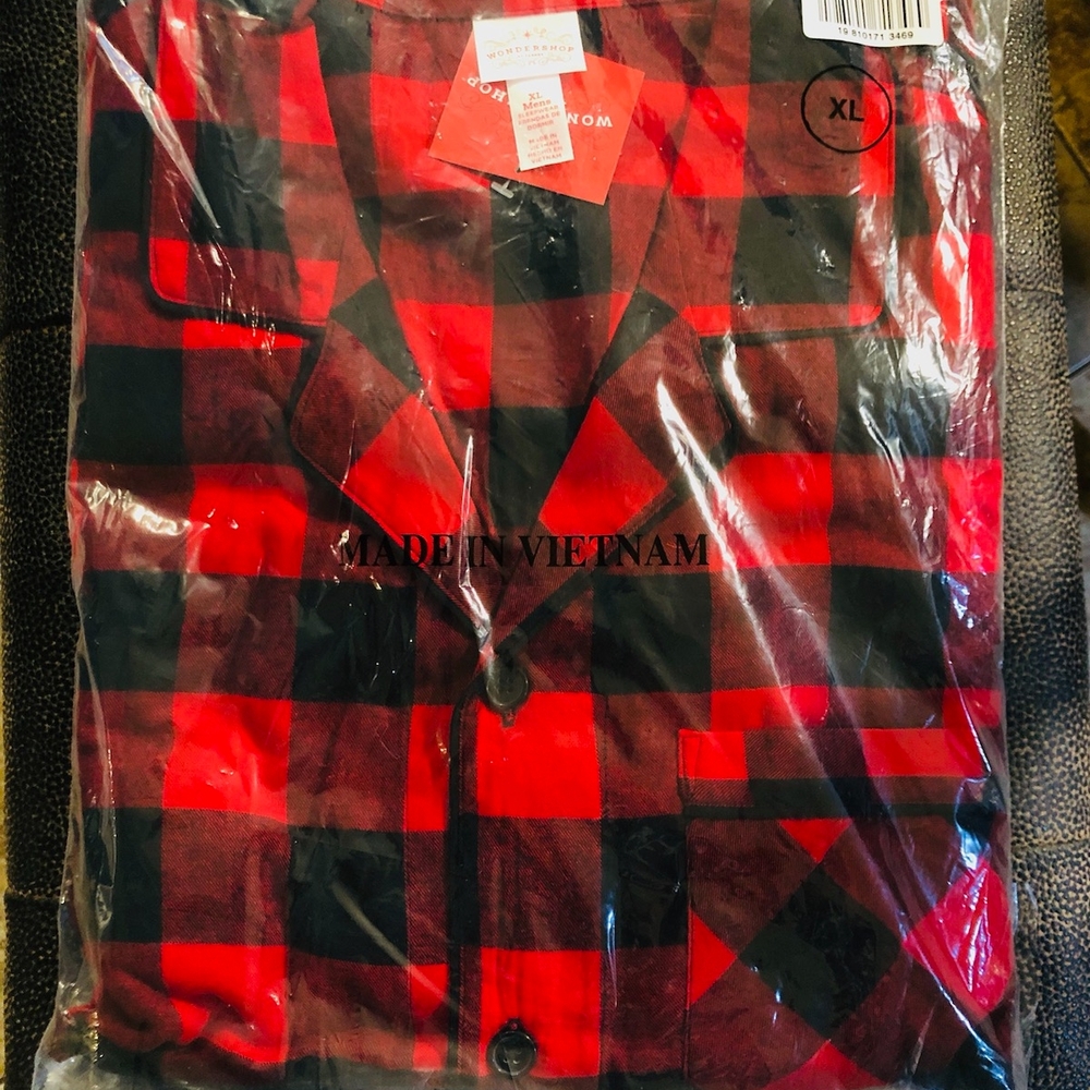 Wondershop Red and Black Plaid Mens Pajama Set